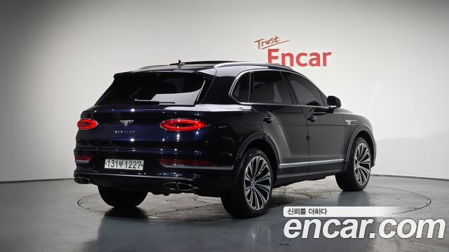 2022 Bentley Bentayga, VIN SJAAM14V3NC012722