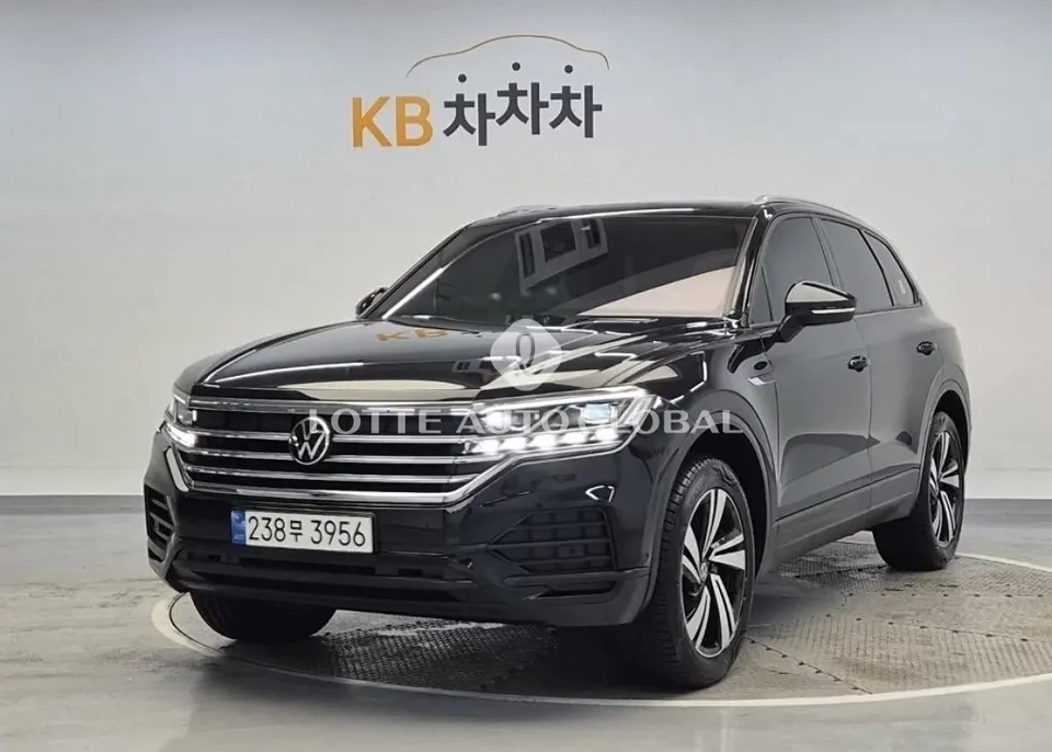 2023 Volkswagen Touareg, VIN WVGZZZCR4PD009911