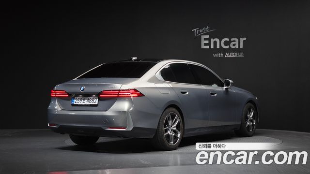 2025 BMW 5-Series, VIN WBA21FJ0XSCU56206