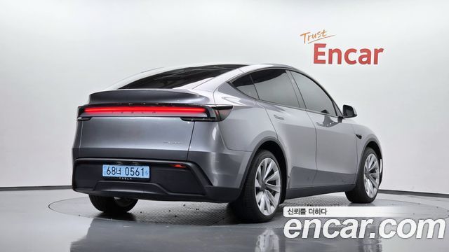 2025 Tesla Model Y, VIN LRWYGCEK6SC077383