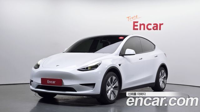 2024 Tesla Model Y, VIN LRWYGCFS8RC416279
