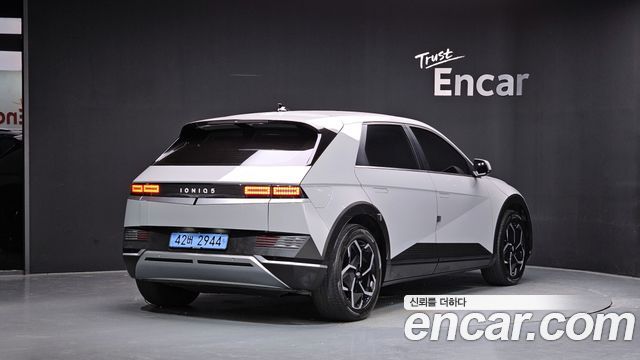 2023 Hyundai Ioniq 5, VIN KMHKL81EFPU214823