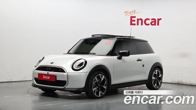 2026 Mini Cooper, VIN WMW21GD05T2X87090