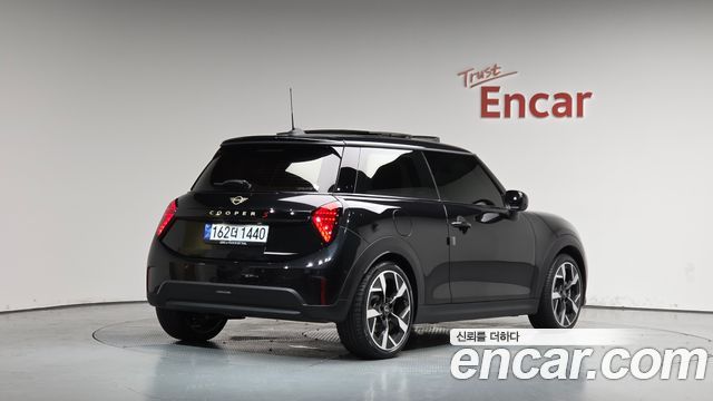 2026 Mini Cooper, VIN WMW21GD01T2X75339