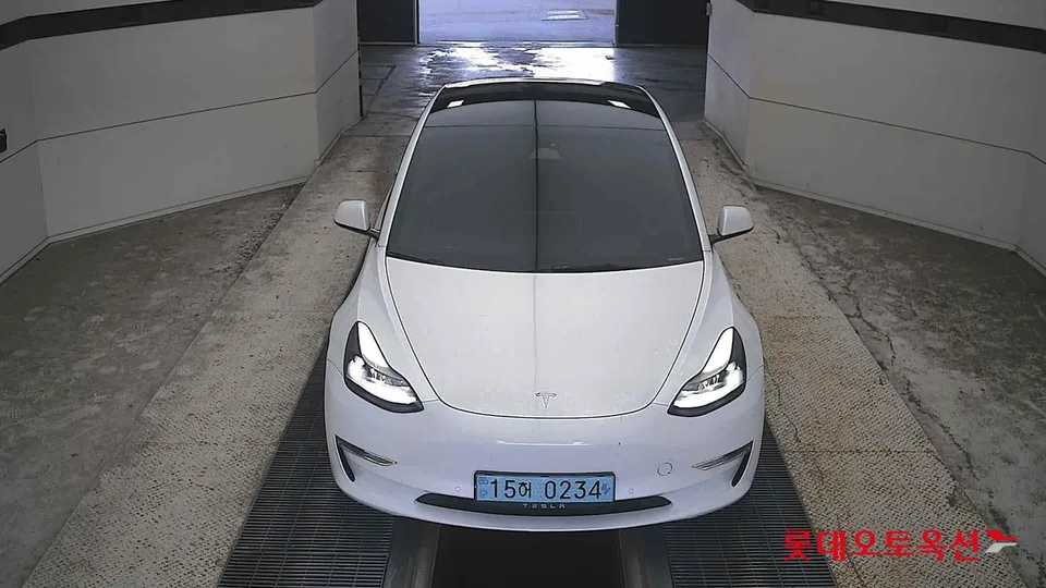 2022 Tesla Model 3, VIN 5YJ3E1EB5NF230334