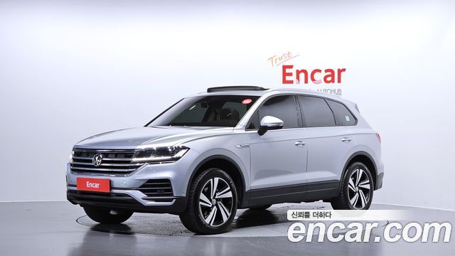 2020 Volkswagen Touareg, VIN WVGZZZCRZLD021706
