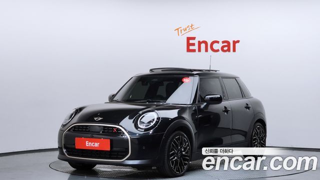 2025 Mini Cooper, VIN WMW51GD06S2W68296