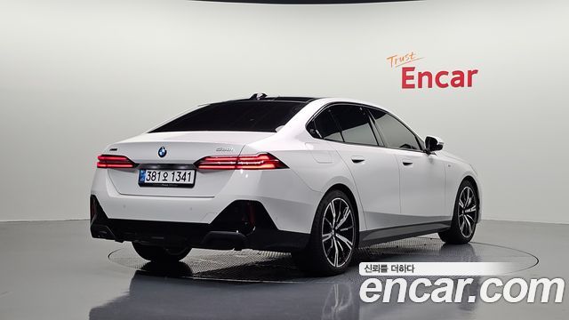 2024 BMW 5-Series, VIN WBA51FJ07RCR53110