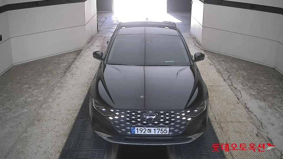 2023 Hyundai Grandeur, VIN KMHF141DBPA518093