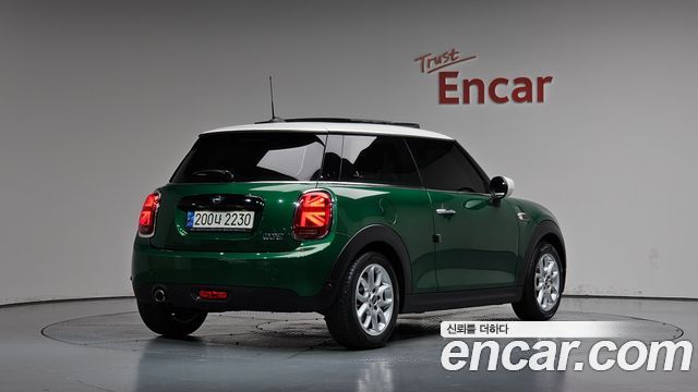 2021 Mini Cooper, VIN WMWXR7101M2N64811