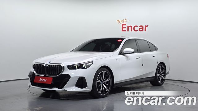 2025 BMW 5-Series, VIN WBA51FJ02SCV63442