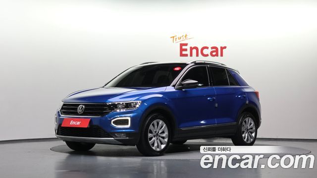 2022 Volkswagen T-Roc, VIN WVGZZZA1ZNV008414