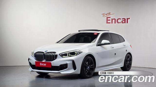 2021 BMW 1-Series, VIN WBA7M9102M7H28308