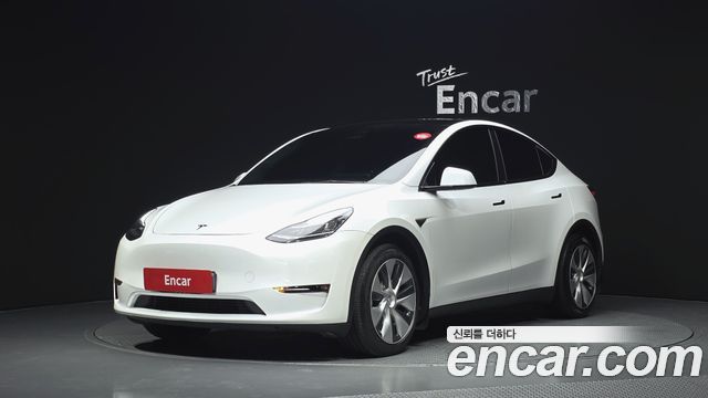 2021 Tesla Model Y, VIN 5YJYGDEE4MF226124