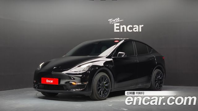 2022 Tesla Model Y, VIN 7SAYGDEE4NF413724