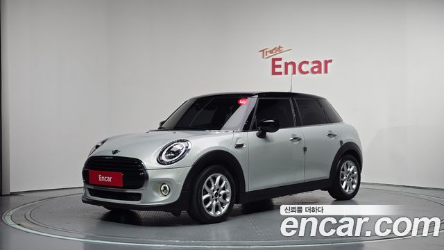 2021 Mini Cooper, VIN WMWXV7109M2N46200
