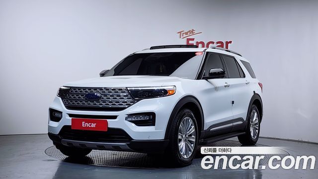 2022 Ford Explorer, VIN 1FMSK8FH3NGB76324