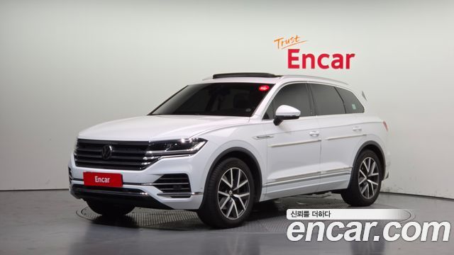 2021 Volkswagen Touareg, VIN WVGZZZCRZMD002651