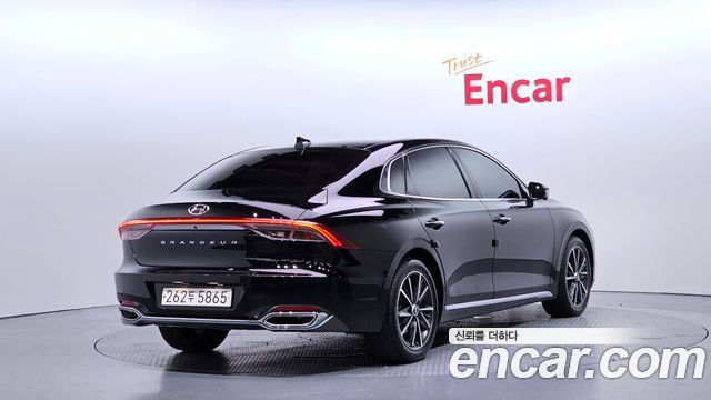 2022 Hyundai Grandeur, VIN KMHF141DBNA456005