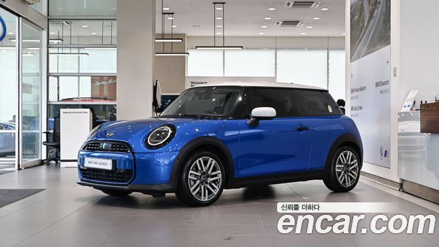 2025 Mini Cooper, VIN WMW81GD00S2W70218