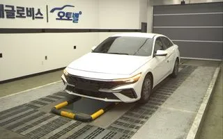 2025 Hyundai Avante, VIN KMHLR41JGSU163873