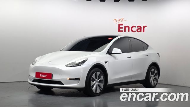 2022 Tesla Model Y, VIN 7SAYGDEE6NF496444