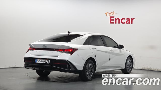 2024 Hyundai Avante, VIN KMHLN41EERU618605