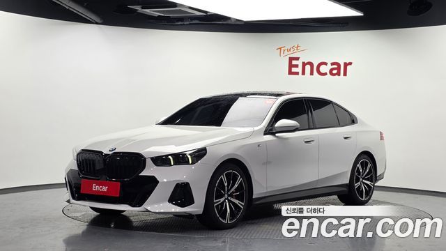 2025 BMW 5-Series, VIN WBA51FJ0XSCT27413