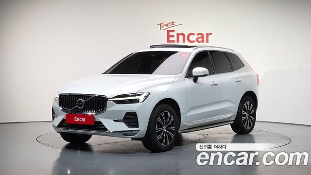 2022 Volvo XC60, VIN YV1UZL12CN1078028