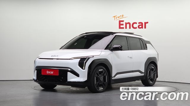 2025 Kia EV3, VIN KNAFE81AFSS005745