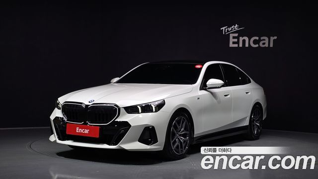 2025 BMW 5-Series, VIN WBA21FJ01SCT36536