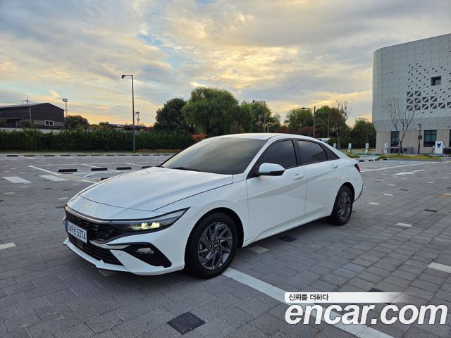 2024 Hyundai Avante, VIN KMHLN41EERU554886