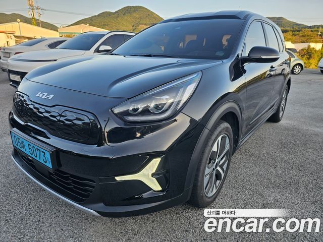 2024 Kia Niro, VIN KNAA281GFRT014940
