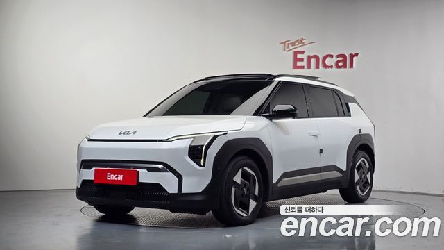 2025 Kia EV3, VIN KNAFC81AFSS040203