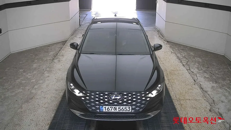 2022 Hyundai Grandeur, VIN KMHF241NBNA463353