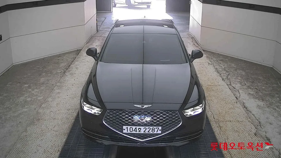 2021 Genesis G90, VIN KMHG241DDMU084164