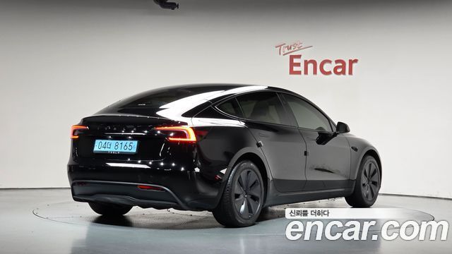 2024 Tesla Model 3, VIN LRW3E7FS4RC136852