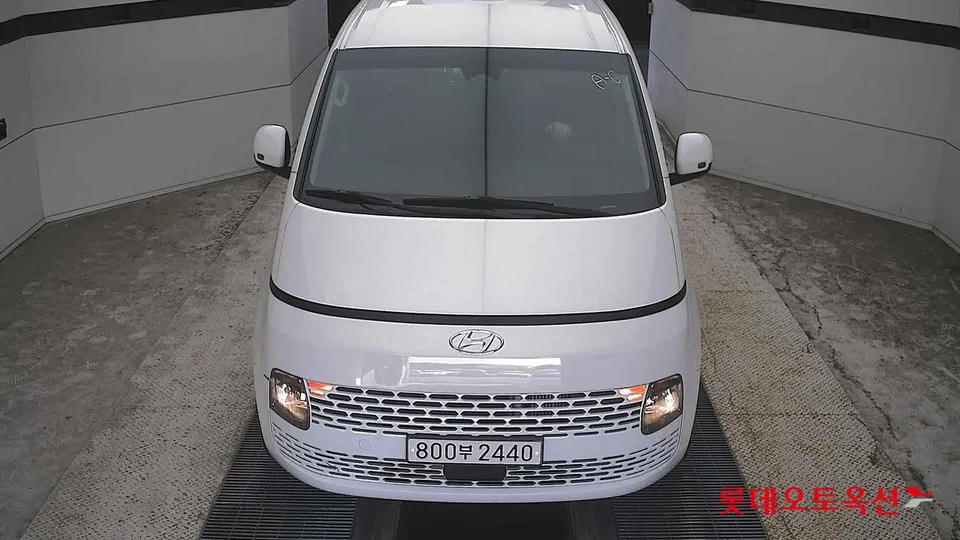2024 Hyundai Staria, VIN KMFYDX71BRC160709