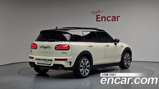 2021 Mini Clubman, VIN WMWXJ5103M2P34372