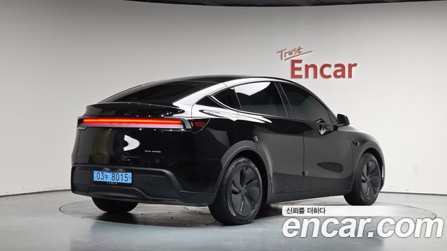 2025 Tesla Model Y, VIN LRWYGCEK2SC326780