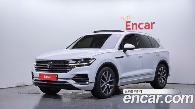 2020 Volkswagen Touareg, VIN WVGZZZCRZLD021754