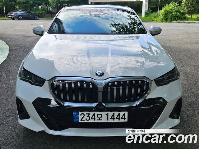 2024 BMW 5-Series, VIN WBA21FJ04RCS16384