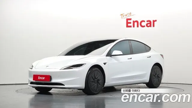 2026 Tesla Model 3, VIN LRW3E7FS0TC835533