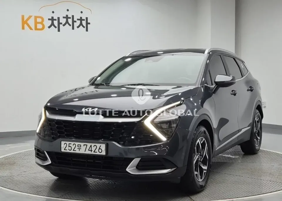 2022 Kia Sportage, VIN KNAPV81CBNK008423