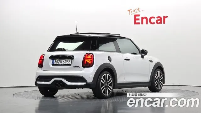 2024 Mini Cooper, VIN WMW61DH05R2U73104