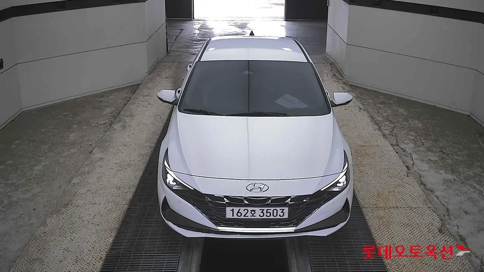 2021 Hyundai Avante, VIN KMHLR41EEMU172076