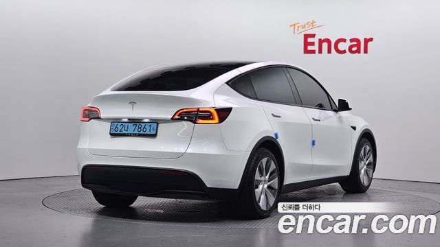 2024 Tesla Model Y, VIN LRWYGCFS3RC415945