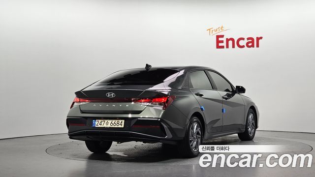 2024 Hyundai Avante, VIN KMHLN41EERU743597