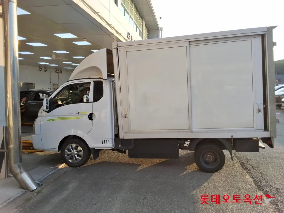 2021 Hyundai Porter, VIN KMFZCZ7NFMU020387