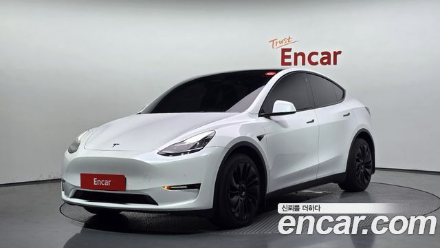 2022 Tesla Model Y, VIN 7SAYGDEE3NF500174